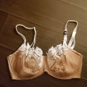 NWT  Victoria Secret mesh push up bra (2)